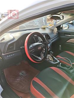 هیوندای ئەلەنترا